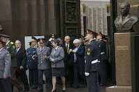 актер В.Лановой на принятии присяги курсантов МВД 2011